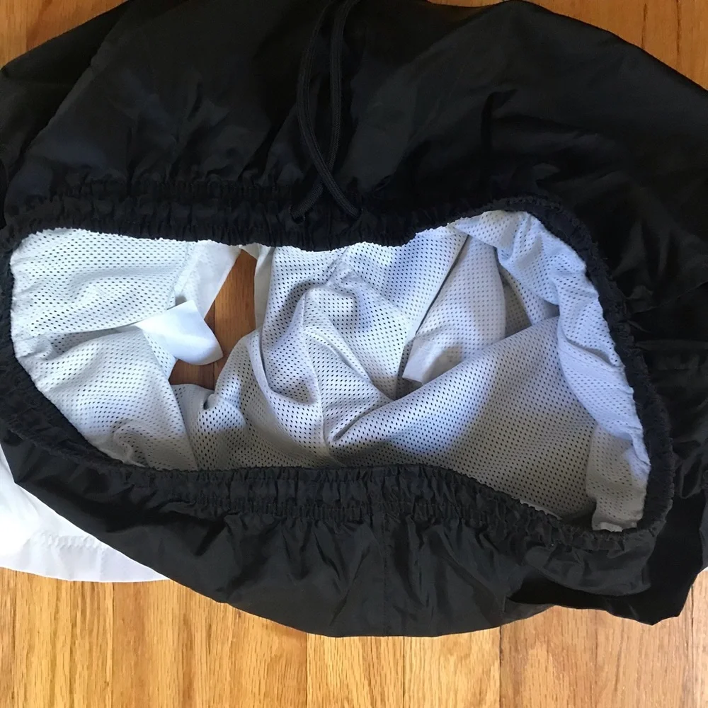 Jordan Black White Woven Shorts XXL